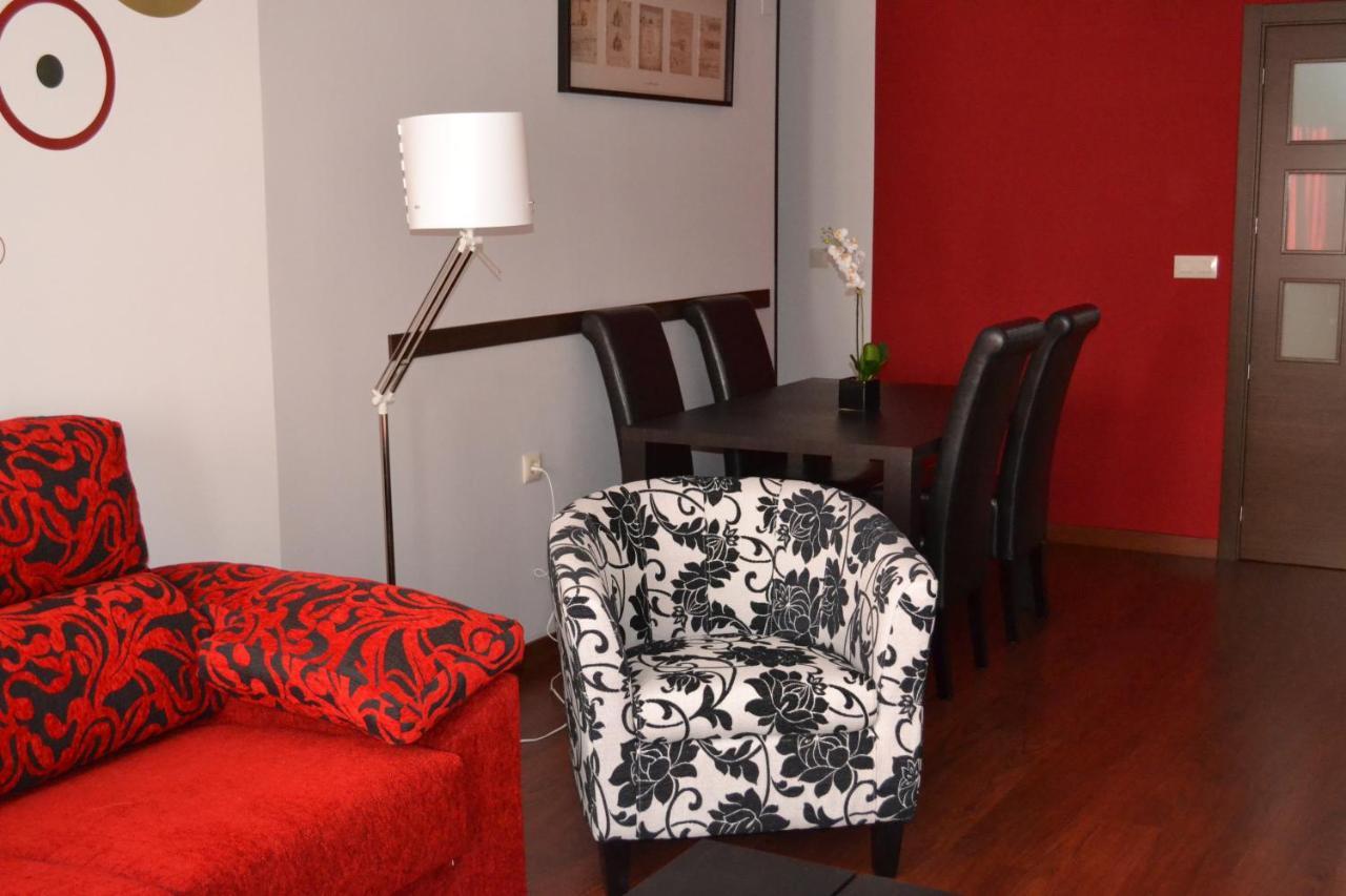 Apartamento Acueducto, Tres Dormitorios Y Parking Gratis Mérida Ngoại thất bức ảnh